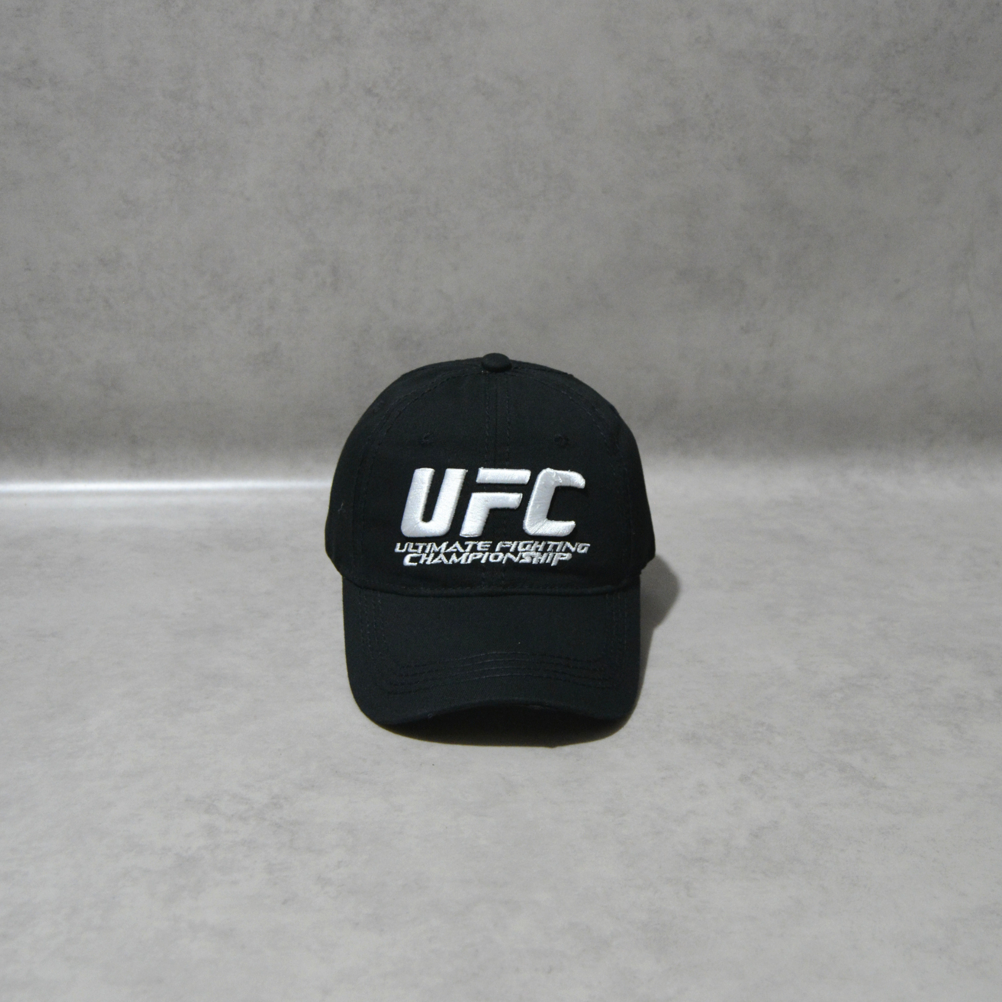 Casquette UFC simple – Style et Puissance