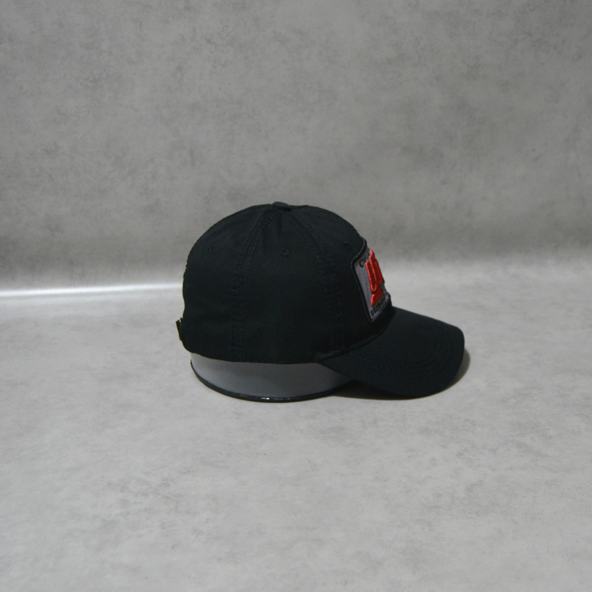 Casquette UFC Officielle – Style et Puissance avec plaque