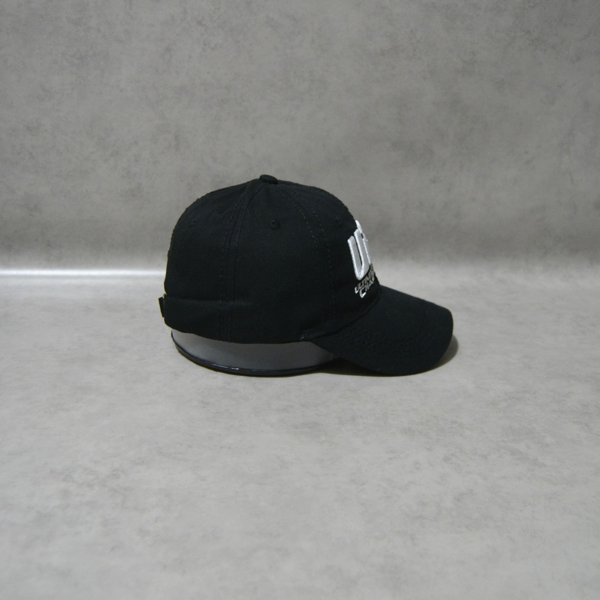 Casquette UFC simple – Style et Puissance