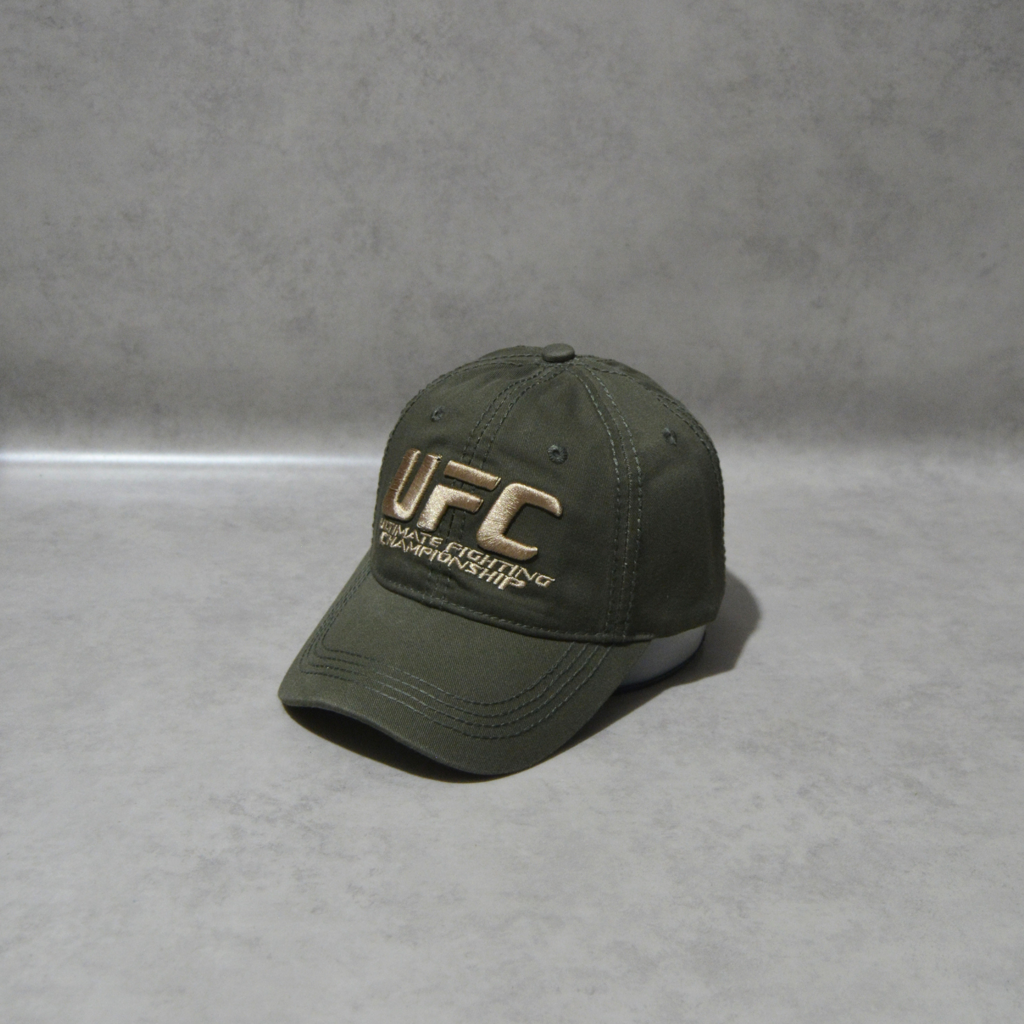 Casquette UFC simple – Style et Puissance