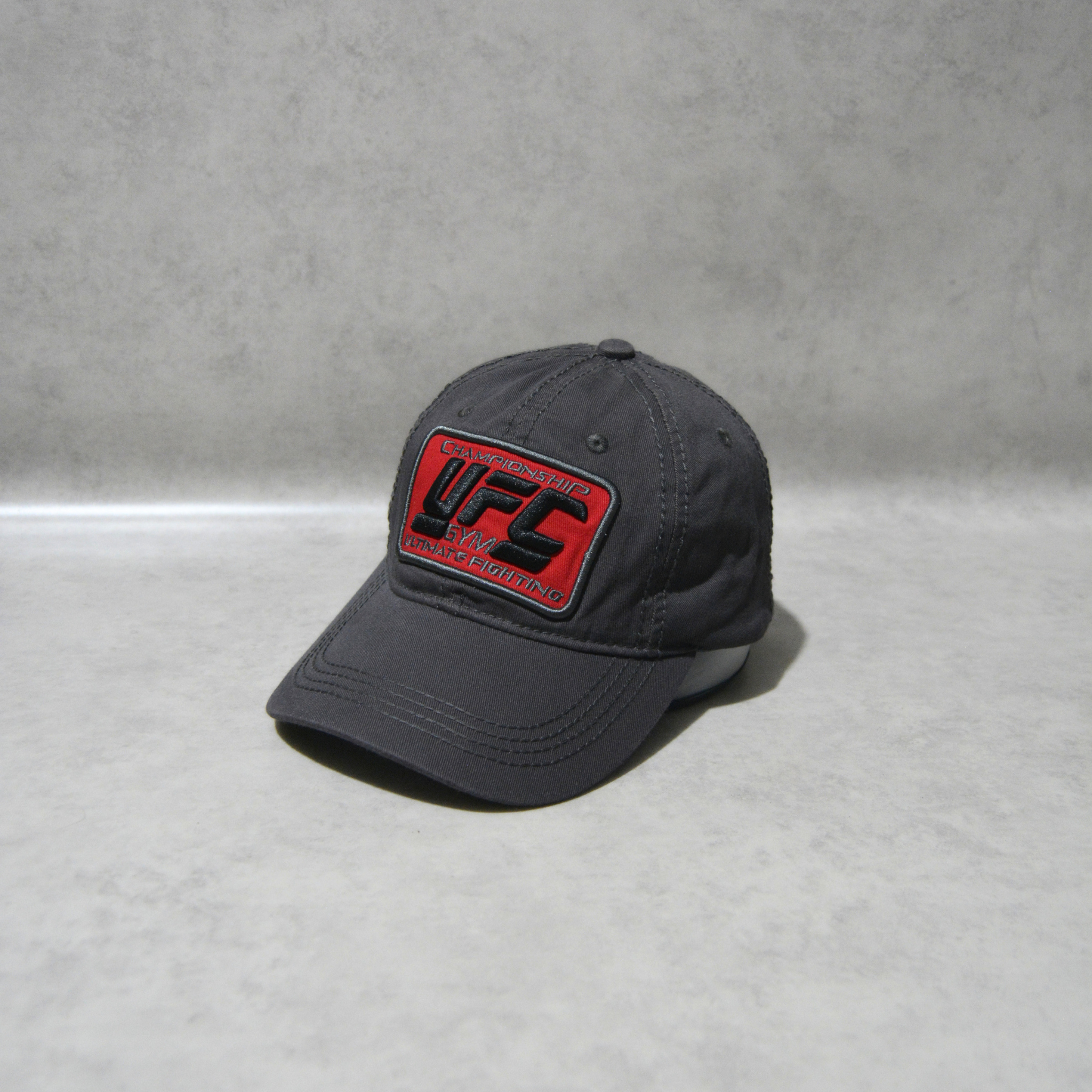 Casquette UFC Officielle – Style et Puissance avec plaque