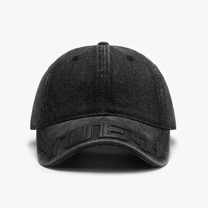 Casquette élégente  en jean noir