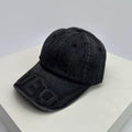 Casquette élégente  en jean noir